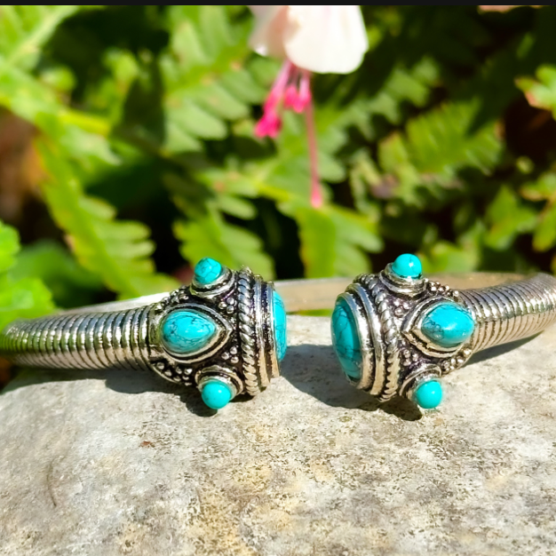 Handcrafted Rope silver howlite Jhung cuff