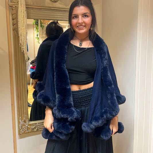 Luxe Navy Faux Fur Trim Knitted Cape one size 8-16