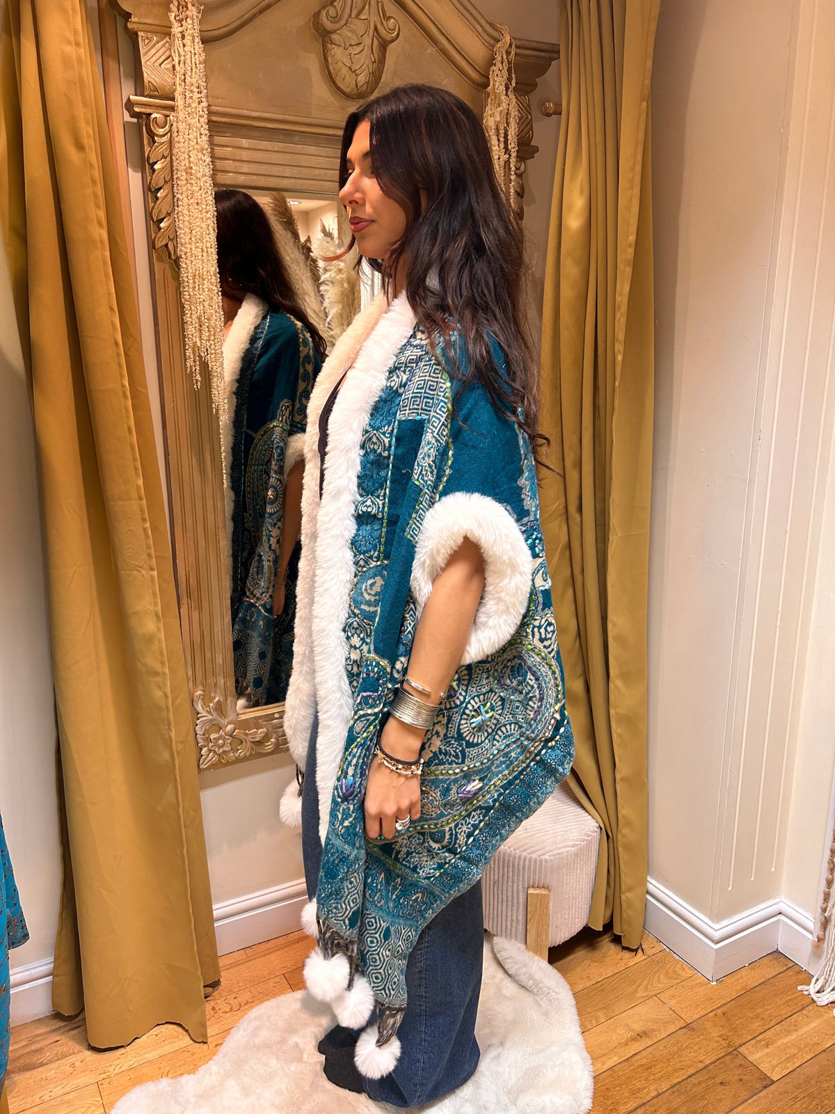 Teal Paisley knitted Pashmina with Faux Fur Collar & Sleeve cuff