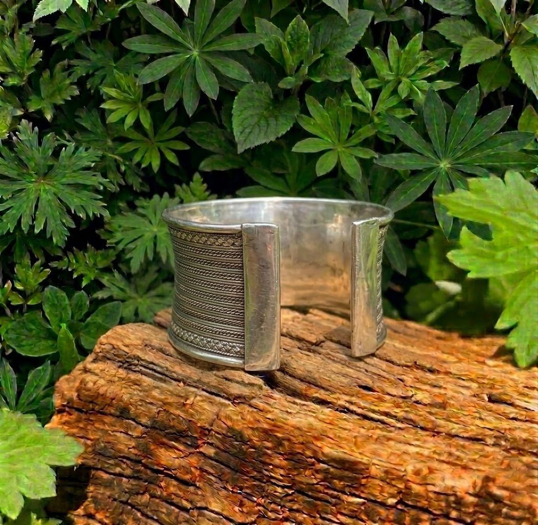 Handcrafted Silver alloy oxidised cuff.